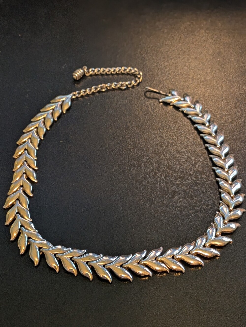Vintage Silver Tone Leaf Link Choker Necklace 13-17" Adjustable